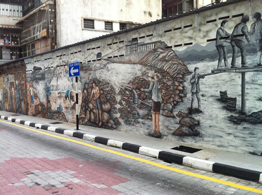 The Majestic Condo Ipoh Esterno foto
